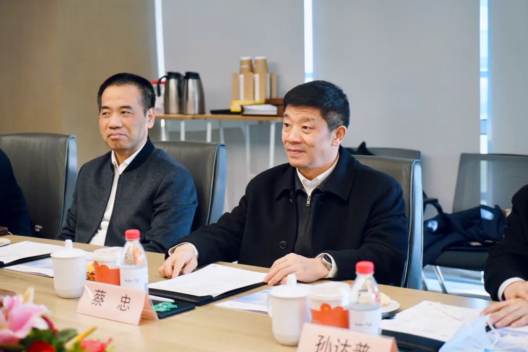 上海市委统战部蔡忠副部长一行走访调研汇付天下(图1)
